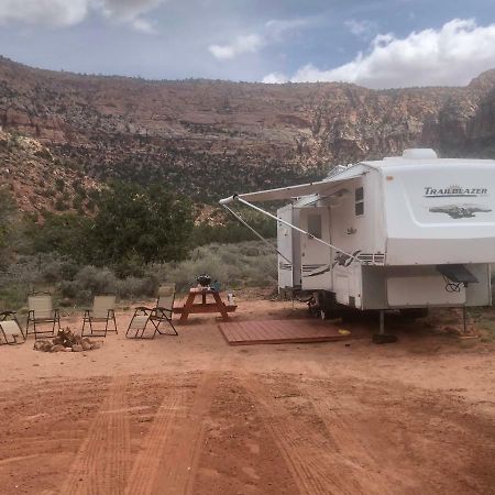 Camp Valhalla At Zion Hotel Colorado City Exterior foto