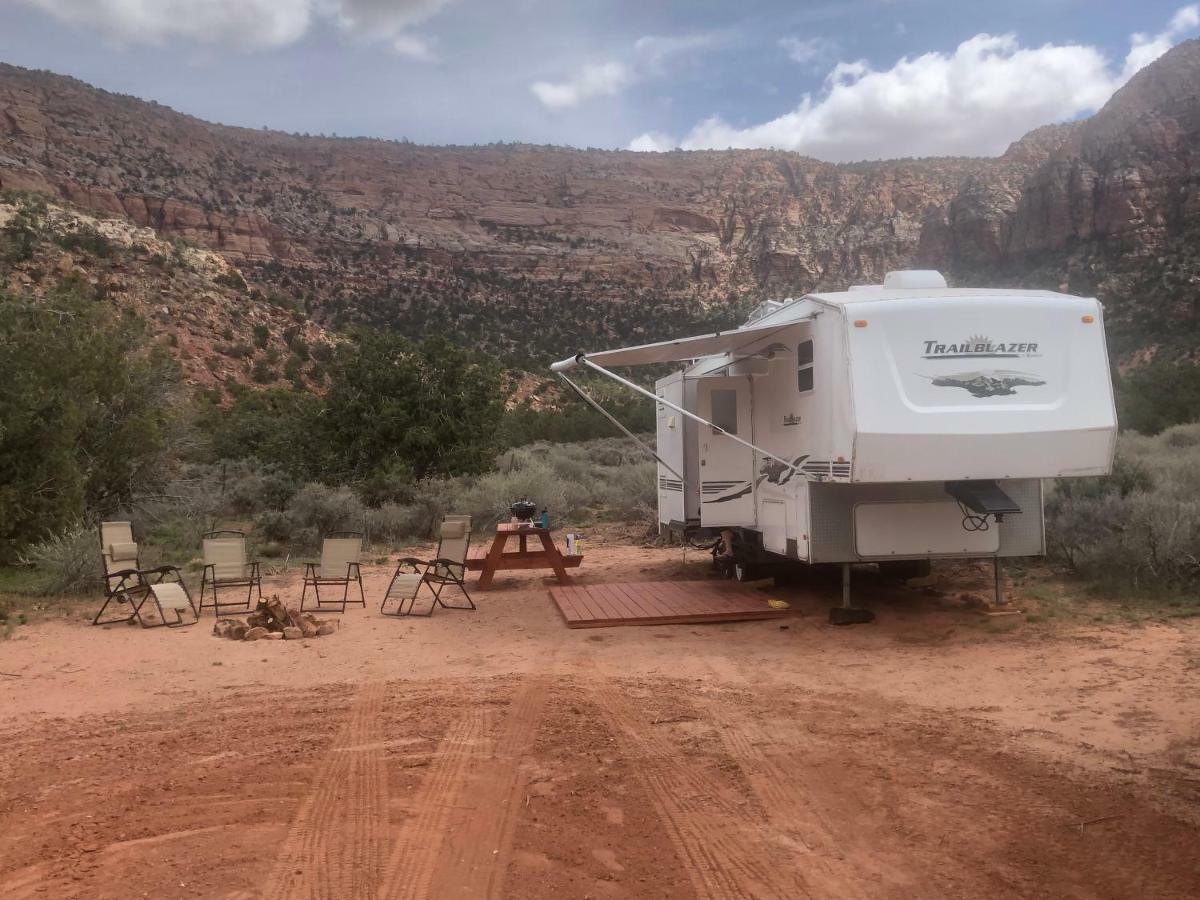 Camp Valhalla At Zion Hotel Colorado City Exterior foto